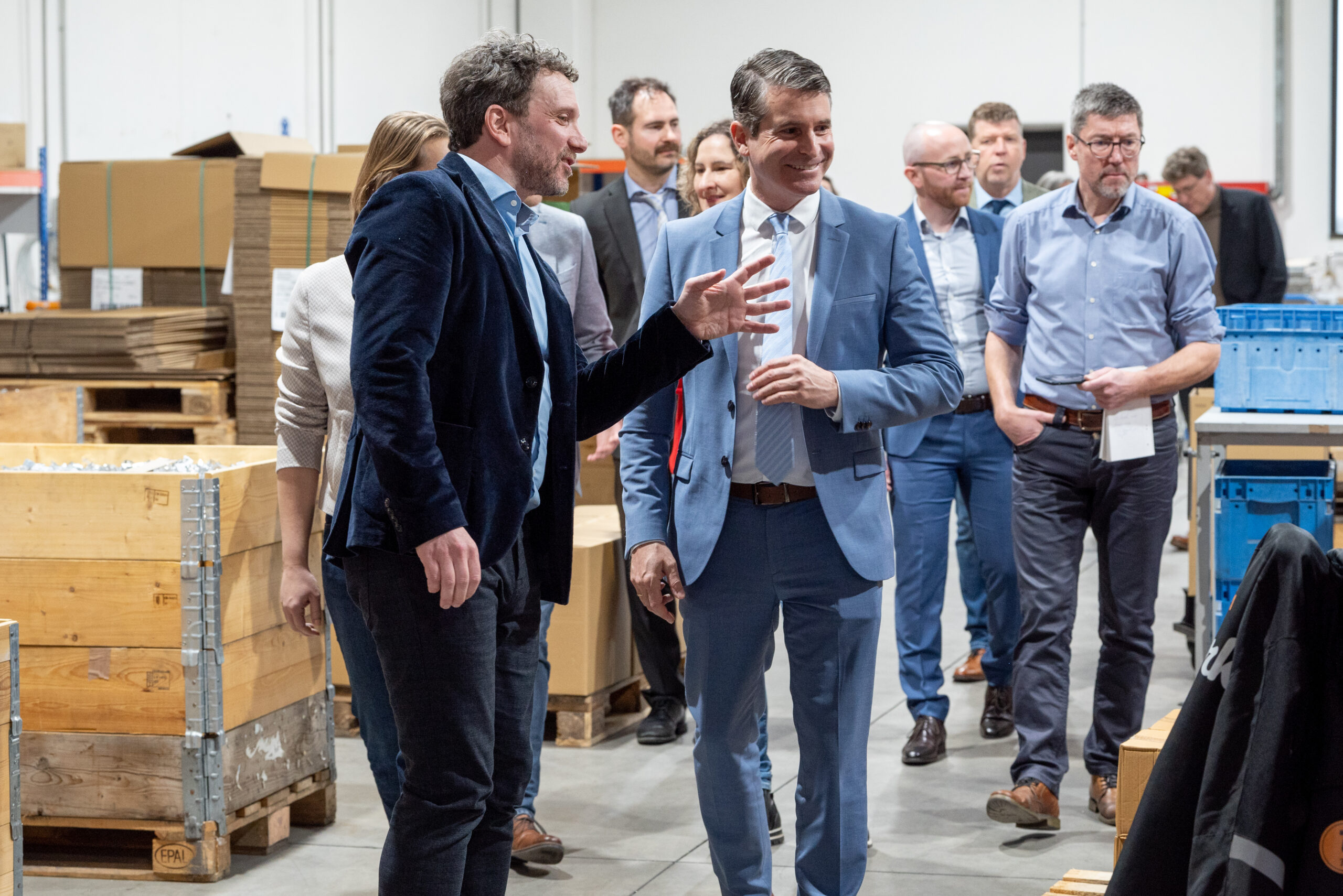 Geschäftsführer Markus Ziegler und Eric Beißwenger Produktionsrundgang in der Fertigung von T.Werk. Quelle: T.Werk