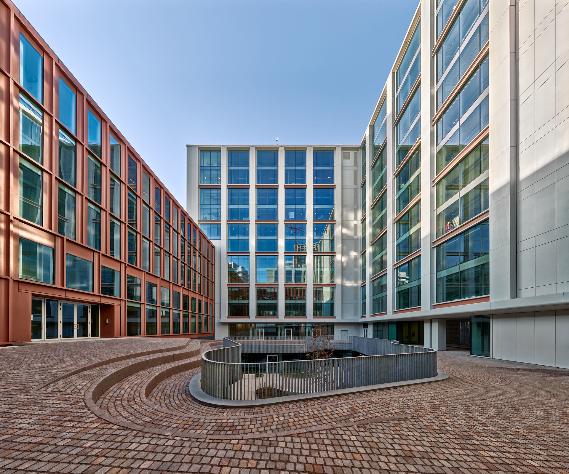 Das Gewerbegebäude "Pirelli 35" in Mailand. Quelle: Siemens Smart Infrastructure