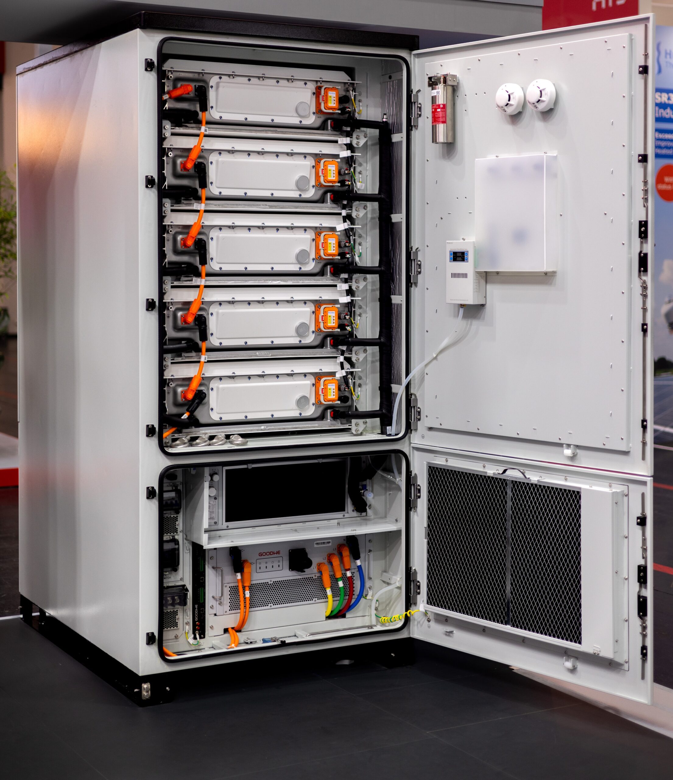 Die ESA-Serie 125 kW-261 kWh wurde erstmals im Mai 2025 auf der Intersolar München vorgestellt. Quelle: GoodWe