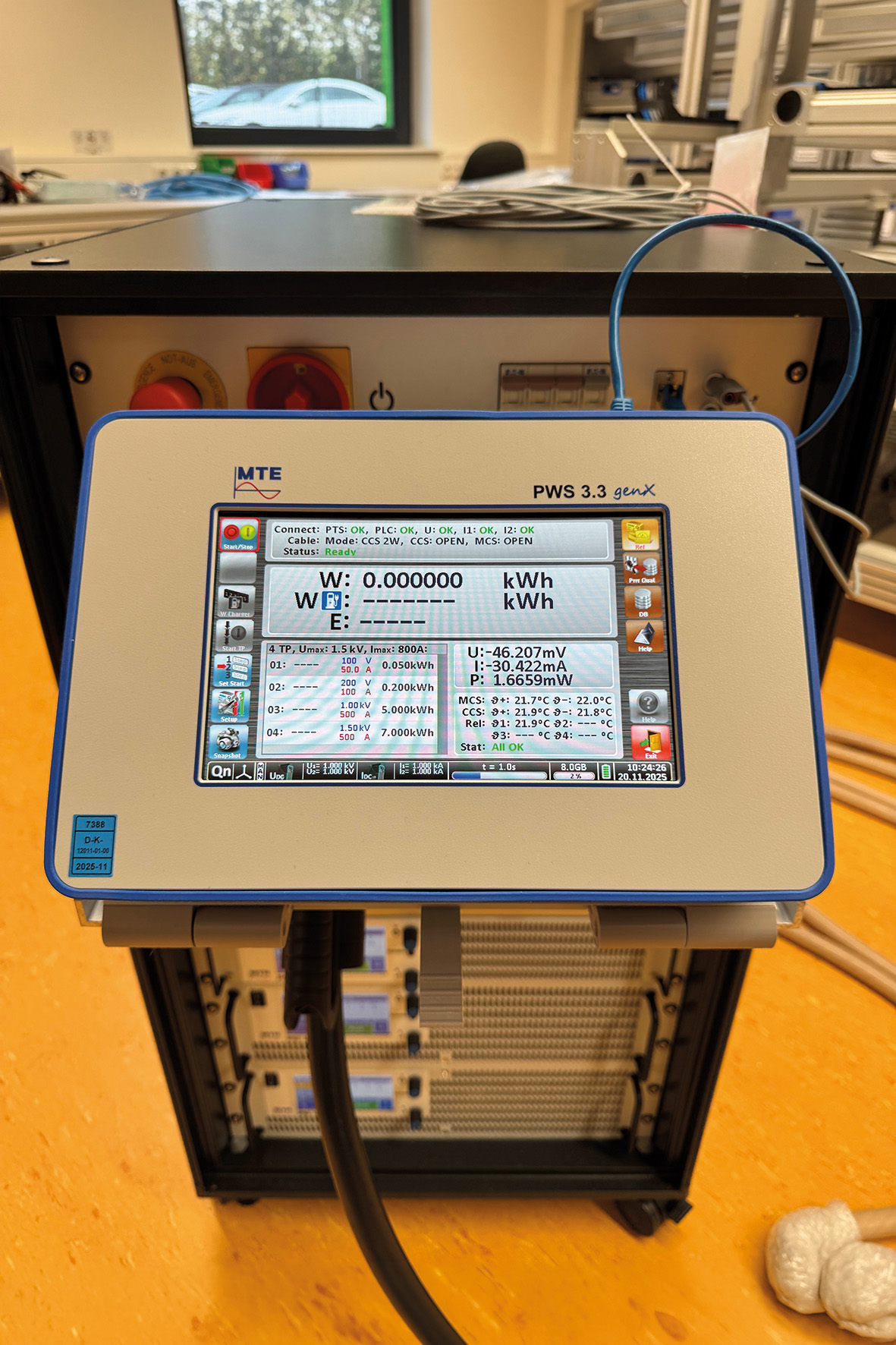 Das PTS 3.1 genX DC MCS simuliert die von einer DC-Ladesäule abgegebene Leistung mit Hilfe sogenannter Phantomlast.(Bild: EMH Energie-Messtechnik GmbH)